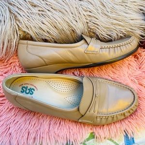 SAS Tripad Comfort Foot Bed Loafers Gray. Size 9.5